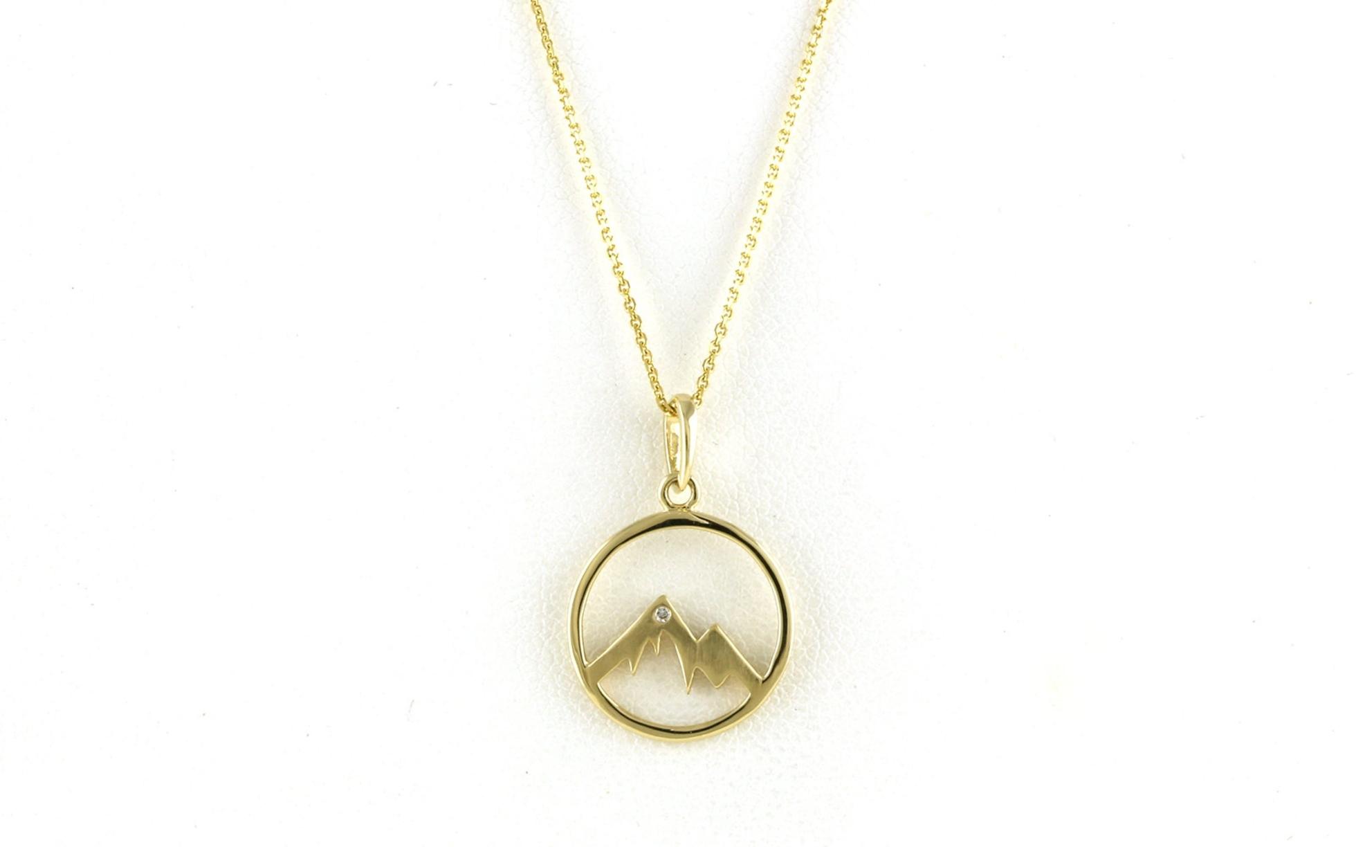 Small Circle Mountain with Flush-Set Diamond Necklace in Yellow Gold (0.01ct)