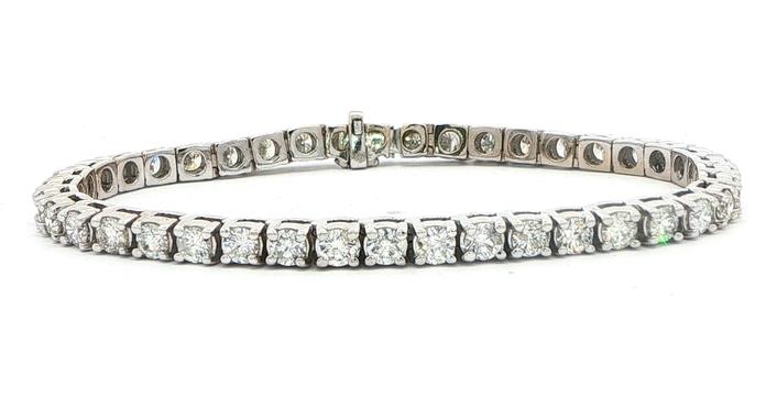 content/products/Estate Piece: Classic Diamond Tennis Bracelet in White Gold (6.56cts TWT)