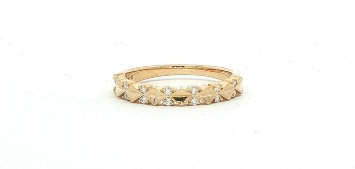 content/products/Geometric Diamond Accent Band Ring in Yellow Gold (0.13cts TWT)